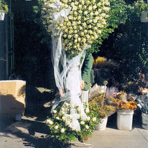 XL White Roses Heart